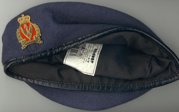 Wild Geese Capbadge and Beret